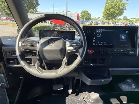 Used 2024 Chevrolet Brightdrop 600 w/ Commercial Equipment Package AWD/4WD image 14