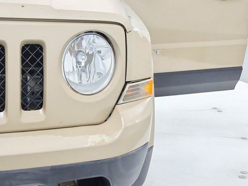 Used 2017 Jeep Patriot Sport FWD image 11