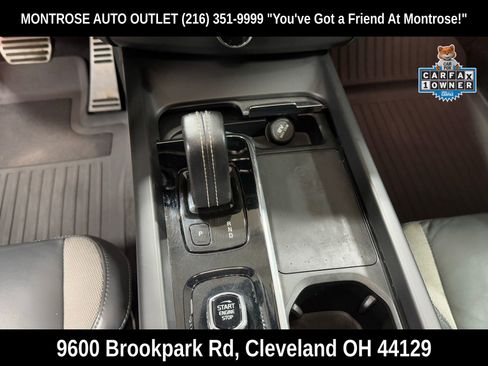 Used 2022 Volvo XC60 T8 R-Design w/ Advanced Package image 25