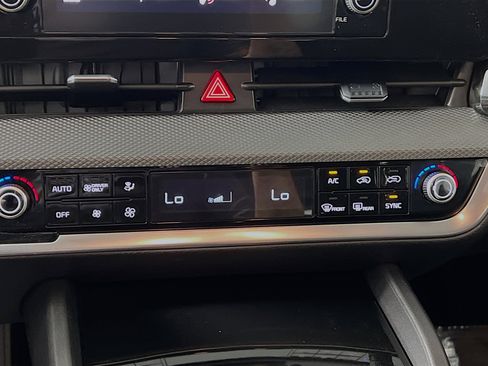 Used 2023 Kia Sportage LX image 26