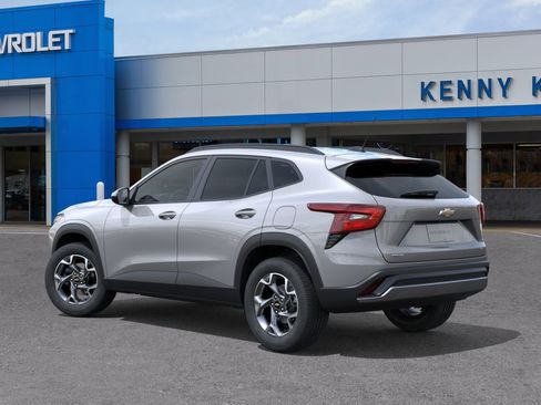 New 2026 Chevrolet Trax LT FWD image 3