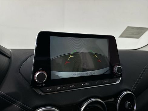 Used 2025 Nissan Sentra SV image 8