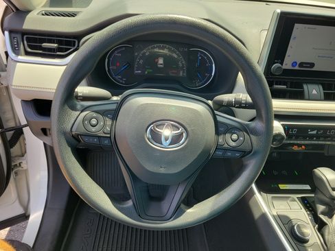 Used 2024 Toyota RAV4 XLE AWD/4WD image 22