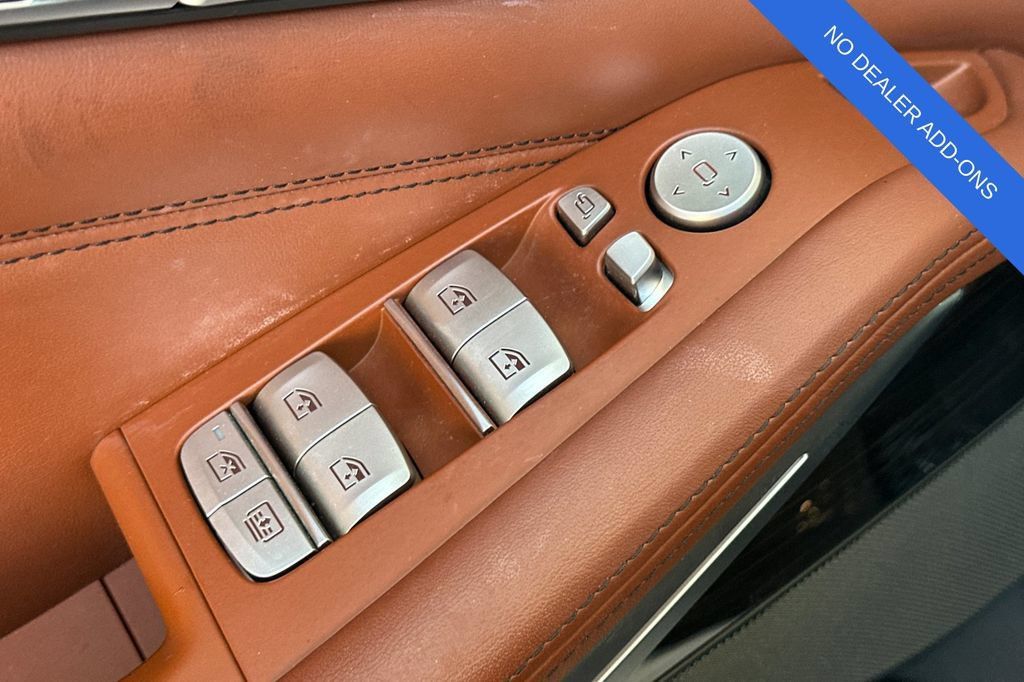 Used 2019 BMW X7 xDrive50i w/ Premium Package AWD/4WD image 12