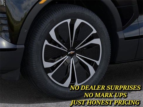 New 2026 Chevrolet Blazer EV LT image 9