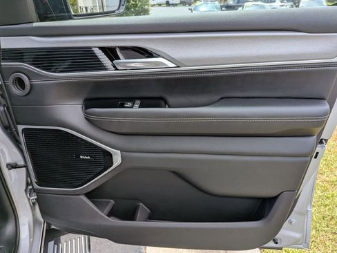 New 2026 Jeep Grand Wagoneer Limited AWD/4WD image 25