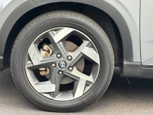 Certified 2023 Hyundai Venue SEL image 35