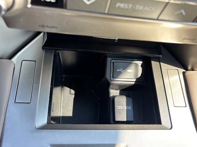 Used 2019 Lexus GX 460 AWD/4WD image 40