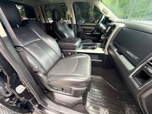 Used 2018 RAM 1500 Laramie w/ Convenience Group AWD/4WD image 25