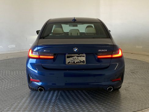 Used 2021 BMW 330i xDrive Sedan w/ Premium Package image 10