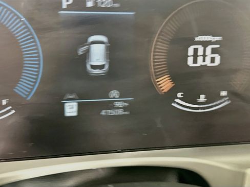 Used 2025 Hyundai Tucson SEL FWD image 19