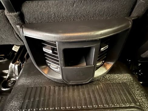 Used 2023 RAM 4500 Tradesman w/ Chrome Appearance Group image 18