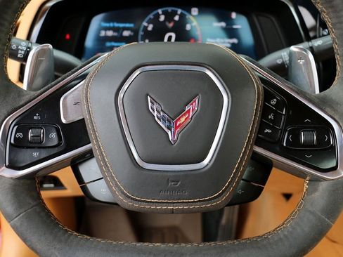 Used 2023 Chevrolet Corvette Stingray Premium Conv w/ Z51 Performance Package image 16