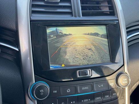 Used 2016 Chevrolet Malibu LT w/ Power Convenience Package image 16