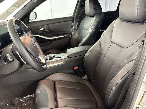 Used 2024 BMW 330i Sedan w/ Convenience Package RWD image 5
