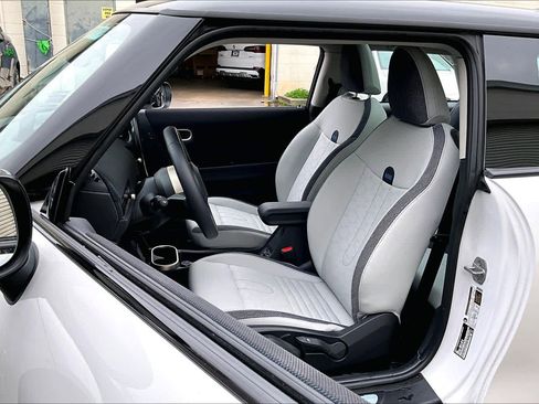 Used 2025 MINI Cooper S image 27