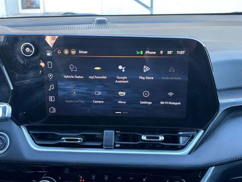 Used 2025 Chevrolet Equinox LT image 18