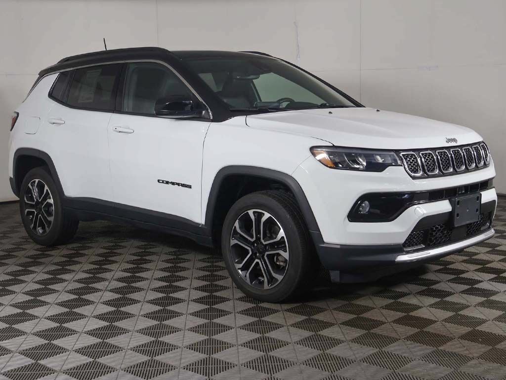 Used 2023 Jeep Compass Limited w/ Sun and Sound Group AWD/4WD image 2