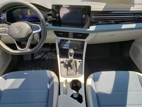 New 2025 Volkswagen Jetta SE image 9