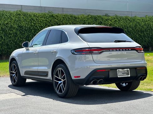 Certified 2024 Porsche Macan S AWD/4WD image 3