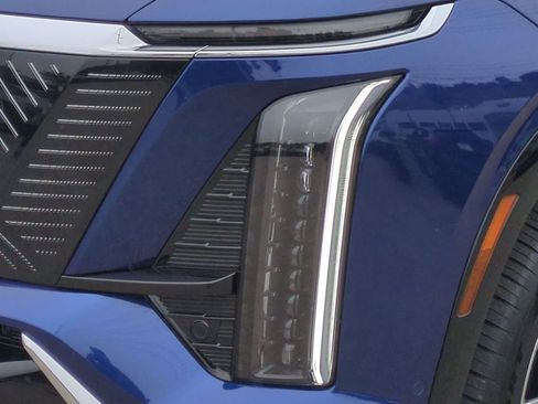 Certified 2026 Cadillac Vistiq Premium Luxury AWD/4WD image 17