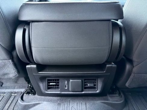 Used 2023 GMC Sierra 1500 SLE AWD/4WD image 28