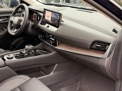 Certified 2026 Nissan Rogue Platinum w/ Platinum Premium Package AWD/4WD image 33