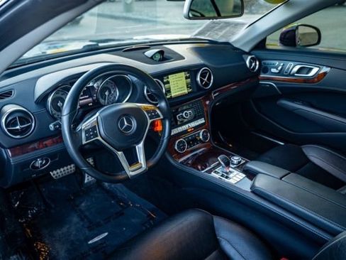 Used 2015 Mercedes-Benz SL 400 image 16