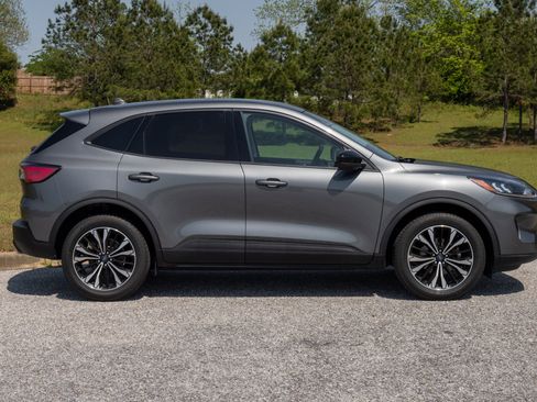 Used 2022 Ford Escape SEL w/ SEL Stealth AWD Package image 7