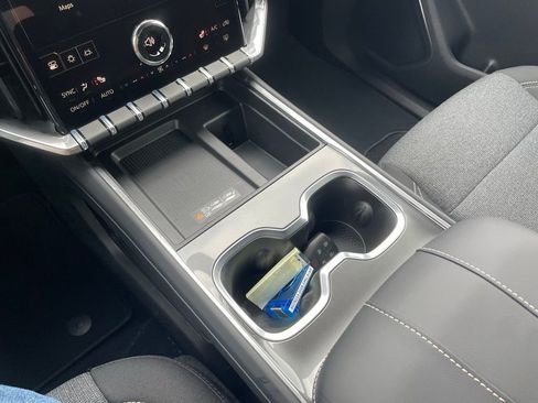 New 2026 GMC Acadia Elevation image 17