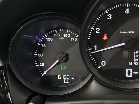 Certified 2024 Porsche Macan image 48