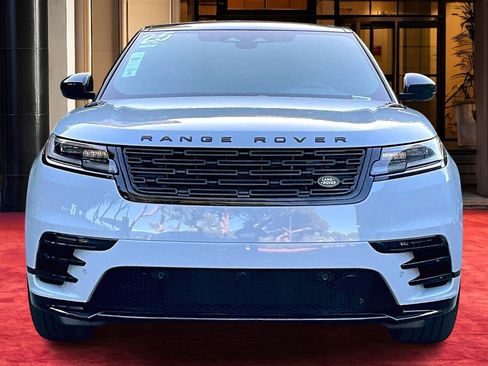 Used 2025 Land Rover Range Rover Velar Dynamic SE image 2