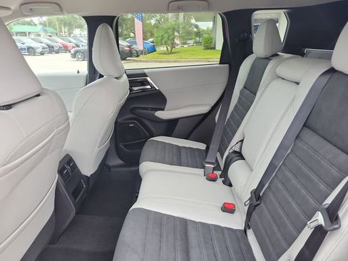 New 2026 Mitsubishi Outlander SE image 14