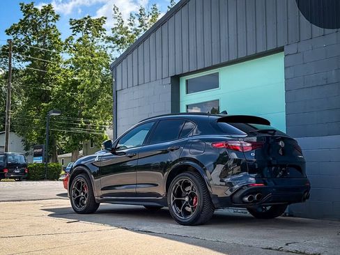 Used 2019 Alfa Romeo Stelvio Quadrifoglio w/ Driver Assist Dynamic Package AWD/4WD image 4