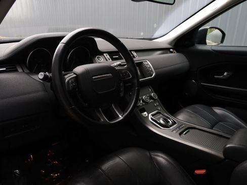 Used 2019 Land Rover Range Rover Evoque SE AWD/4WD image 16