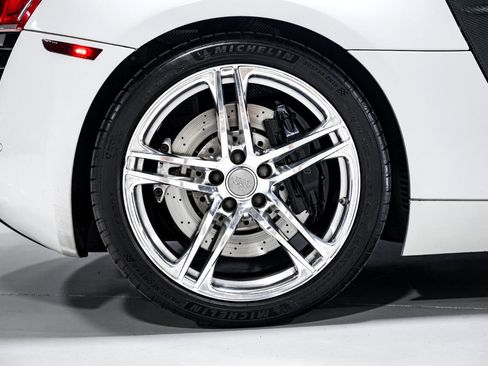 Used 2009 Audi R8 V8 image 11