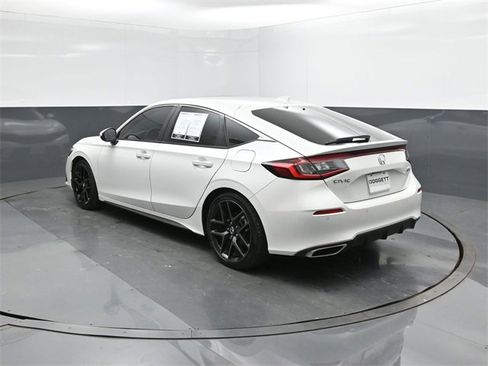 Used 2024 Honda Civic Sport Touring image 5