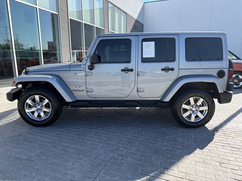 Used 2016 Jeep Wrangler Unlimited Sahara w/ Connectivity Group AWD/4WD image 2
