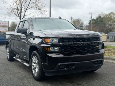 Used 2019 Chevrolet Silverado 1500 Custom w/ Custom Value Package RWD image 8