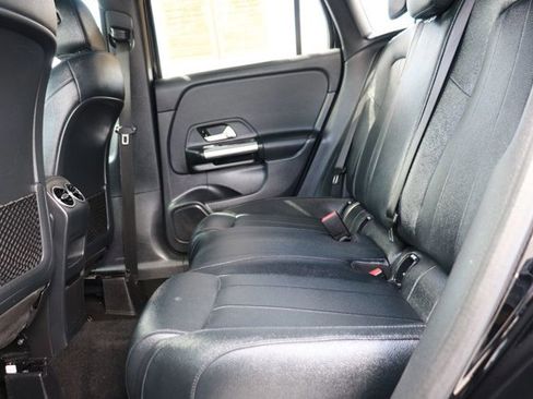 Used 2025 Mercedes-Benz GLA 250 image 14