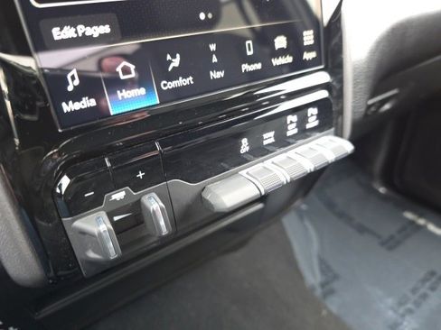 Used 2024 RAM 2500 Big Horn w/ Night Edition image 29