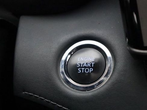 Used 2022 Toyota Highlander Limited image 7