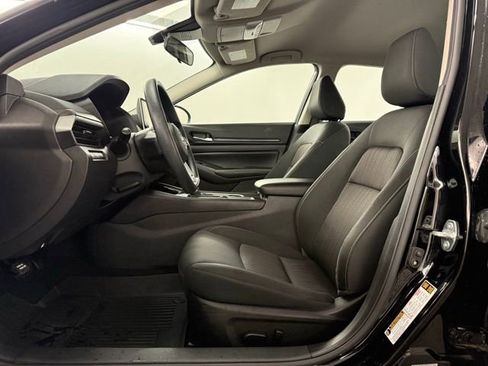 Used 2024 Nissan Altima 2.5 SV image 25