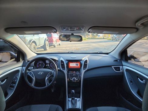 Used 2014 Hyundai Elantra GT image 25