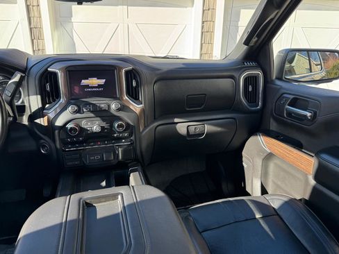 Used 2020 Chevrolet Silverado 1500 High Country w/ Technology Package image 16