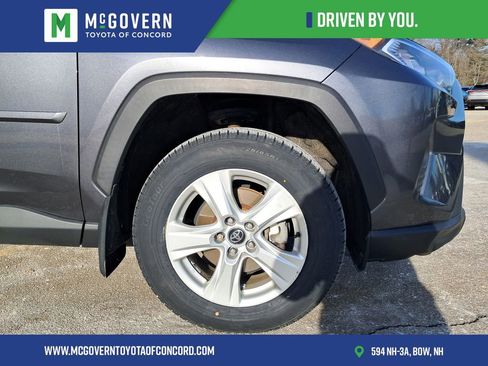 Used 2020 Toyota RAV4 XLE w/ Convenience Package image 9