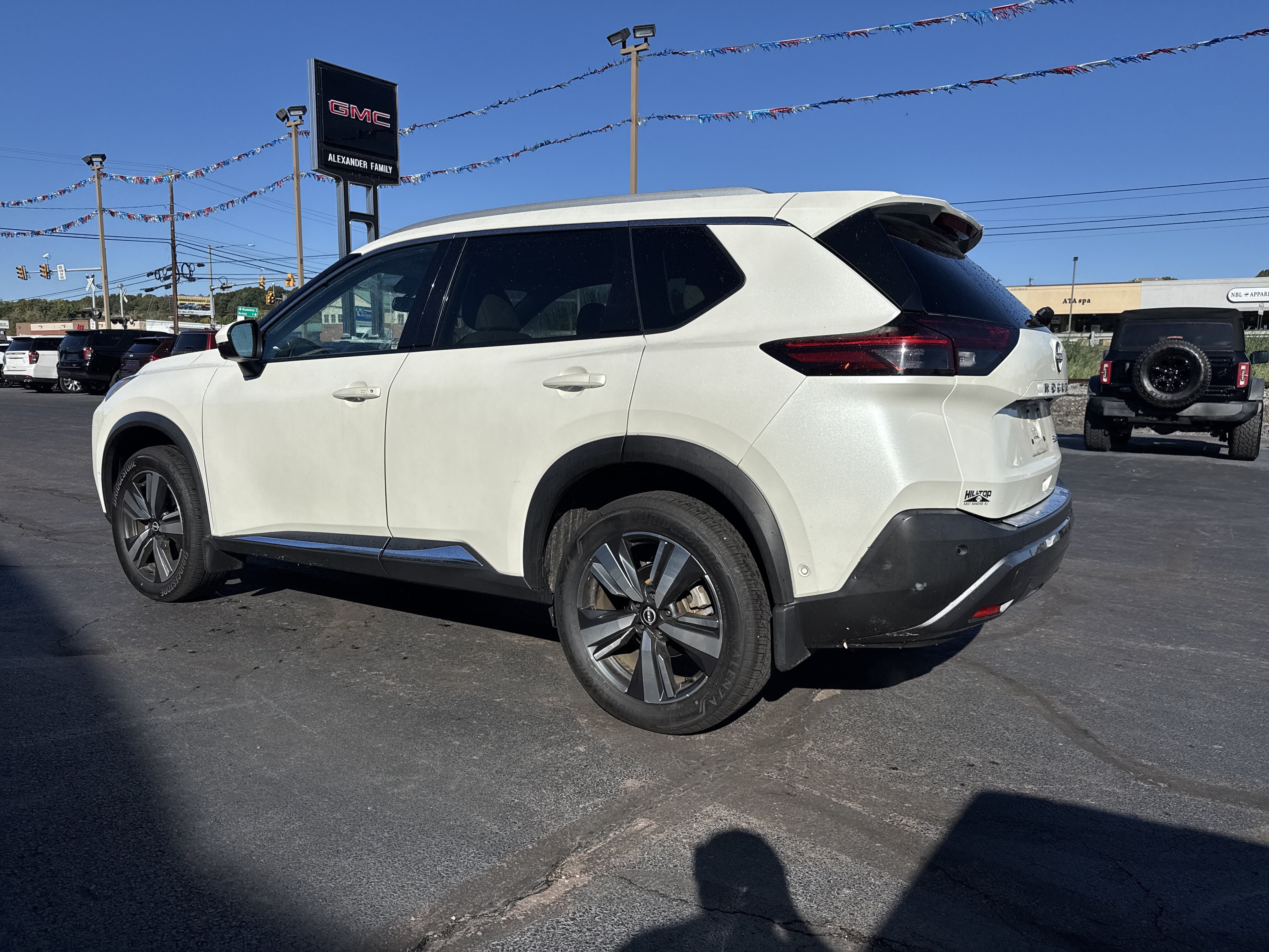 Used 2023 Nissan Rogue SL w/ SL Premium Package AWD/4WD image 6