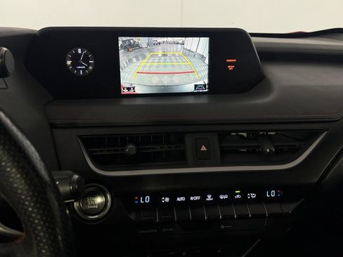 Used 2019 Lexus UX 200 F Sport FWD image 17
