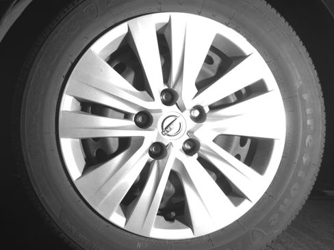 Used 2025 Nissan Sentra S image 12