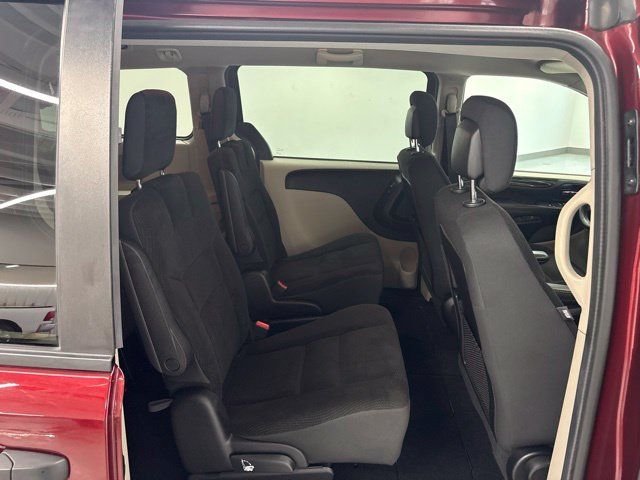 Used 2019 Dodge Grand Caravan SE w/ UConnect Hands-Free Group FWD image 24